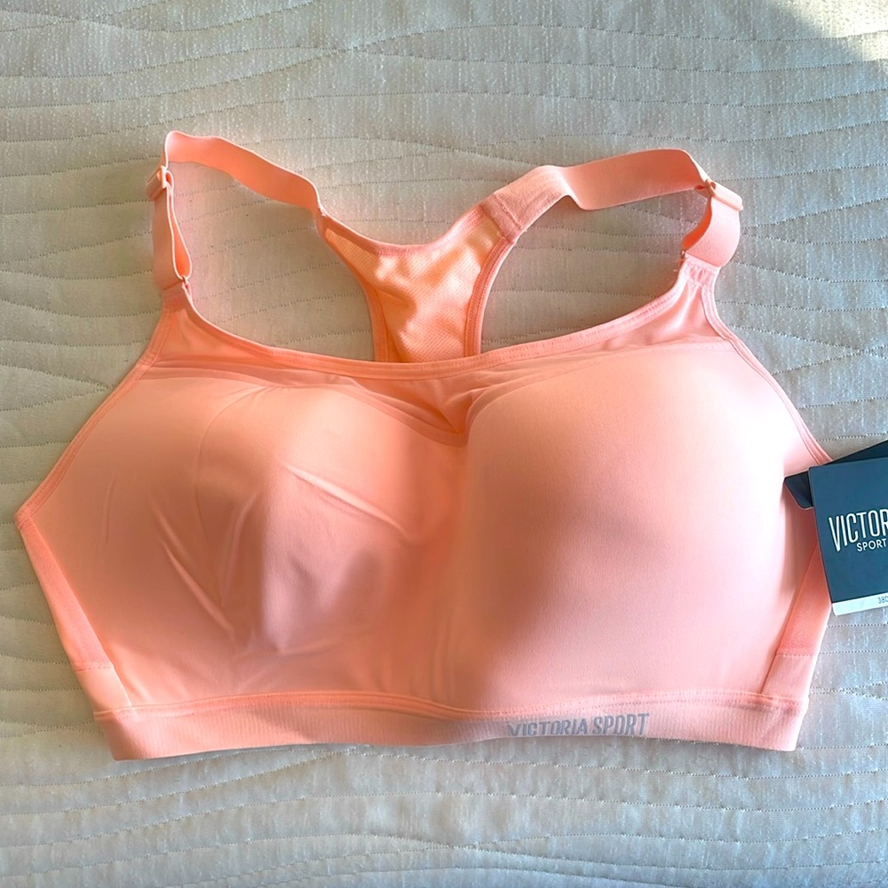 Victoria’s Secret lightweight max sports bra NEW 38 D